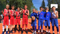 Iecavas novada kausa 1. posma divas labākās U11 grupas komandas (no kreisās): Viļņas "Skrajūnai" un Ķekavas "Krunkainās omītes"
"Skrajūnai" foto