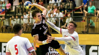 Guntis Piļpuks (ar bumbu)
Foto: Handball Austria