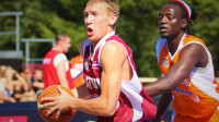 Artūrs Strēlnieks 2009. gada "Moscow Open", pārstāvot Latvijas strītbola izlasi
Foto: Renārs Buivids