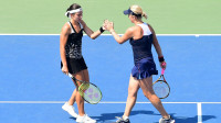 Anastasija Sevastova un Anastasija Pavļučenkova "US Open" dubultspēļu turnīrā. Foto: AFP/Scanpix