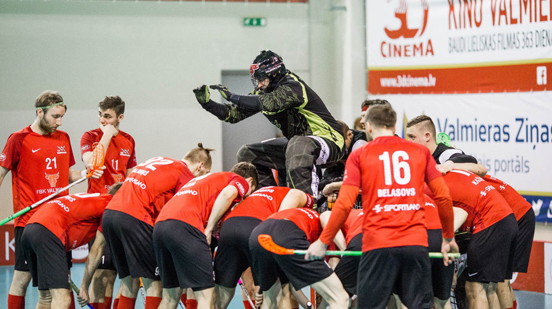 FBK "Valmiera". Foto: Raivo Sarelainens, floorball.lv