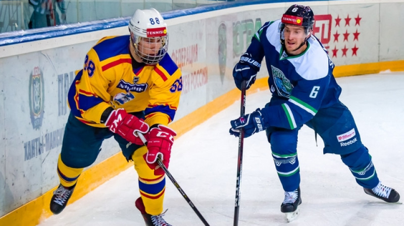 Aizsargs Ēriks Ševčenko (nr. 6). Foto: www.ugra-hc.ru