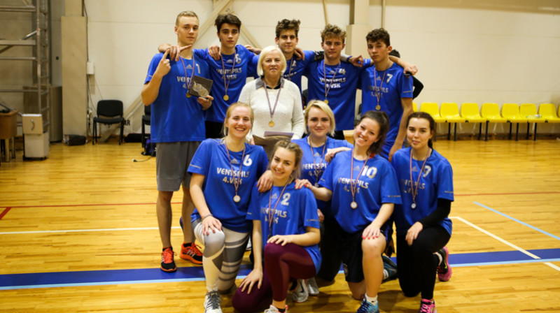 Ventspils 4. vidusskolas frisbija izlase. Foto: Ritvars Raits