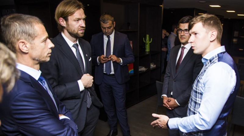 UEFA prezidents Aleksanders Čeferins, Kaspars Gorkšs un Maksims Krivuņecs.