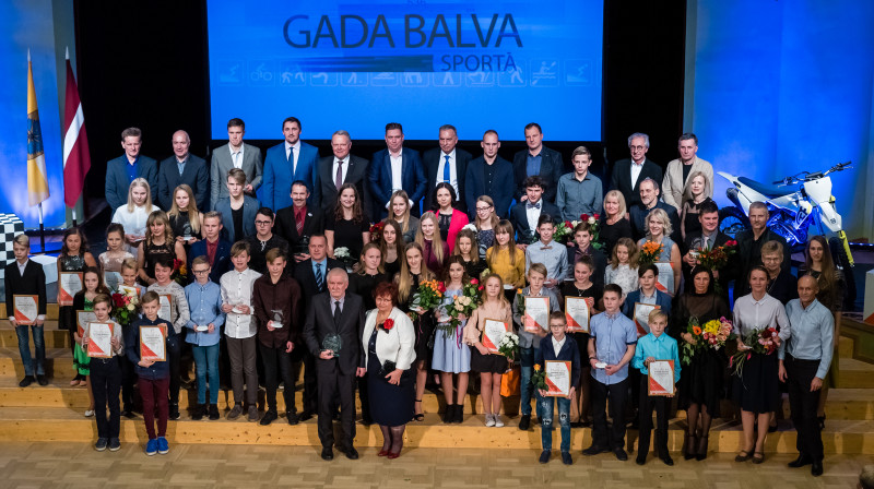 Apbalvošanas ceremonija Smiltenes novada Gada balva sportā aizvadīta krāšņi un emocināli.
Foto: Agnis Melderis