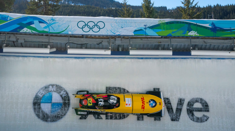 Vācietes brauc pēc zelta. Foto: EPA/Scanpix