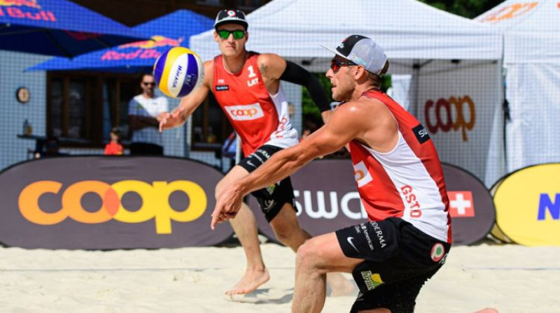Mārtiņš Pļaviņš un Edgars Točs. Foto: FIVB