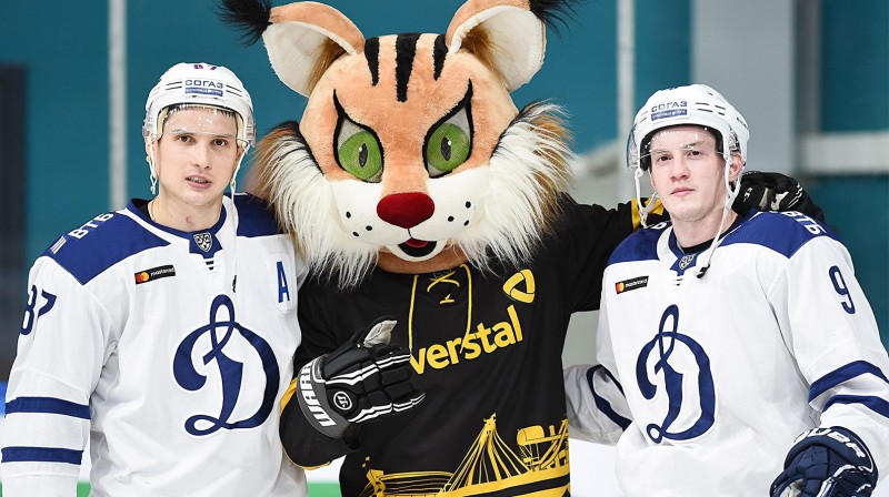 Čerepovecas hokeja audzēkņi Vadims Šipačovs un Dmitrijs Kagarļickis. Foto: Aleksandrs Korka, KHL / sport24.ru