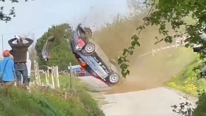 Spettacolare incidente nel rally italiano – Sport motoristici – Sportacentrs.com