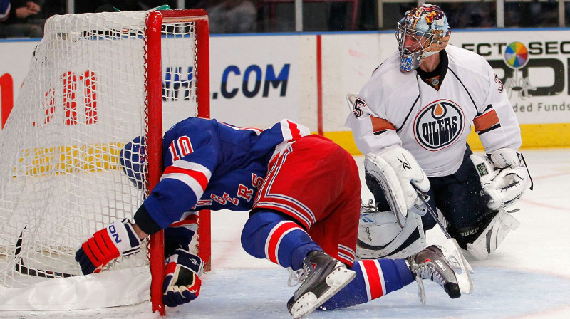 No nākamās sezonas NHL vārti var kļūt "plānāki".
Foto: AP/Scanpix