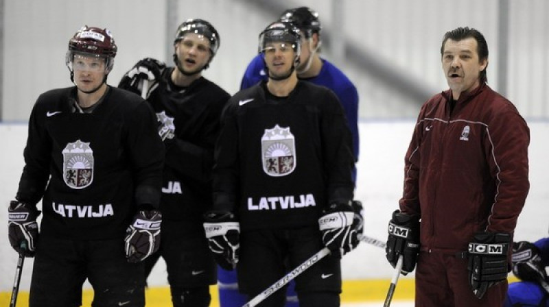 Znaroks un viņa gvarde.
Foto: Romāns Kokšarovs, Sporta Avīze, f64