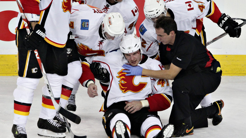 Cerēsim, ka Raitis savu pēdējo spēli NHL vēl nav nospēlējis...

 Foto: AP/AFP/Scanpix