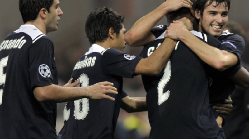 "Bordeaux" futbolisti atzīmē vārtu guvumu
Foto : AFP/Scanpix
