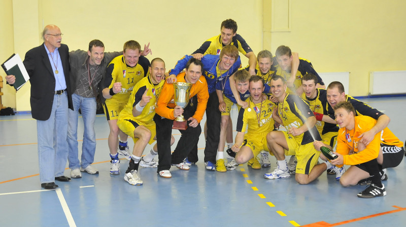 Pašreizējie Latvijas čempioni - ASK/AB.LV
Foto: Romualds Vambuts, SportaCentrs.com