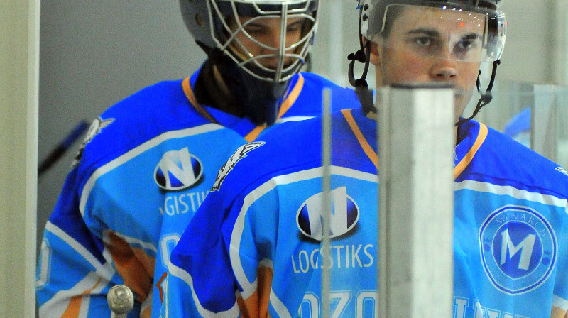 HK"Ozolnieki-MONARCH" pusfināla sērijā pret "SMSCredit.lv" bija pārāki arī otrajā mačā
Foto: Romualds Vambuts, sportacentrs.com