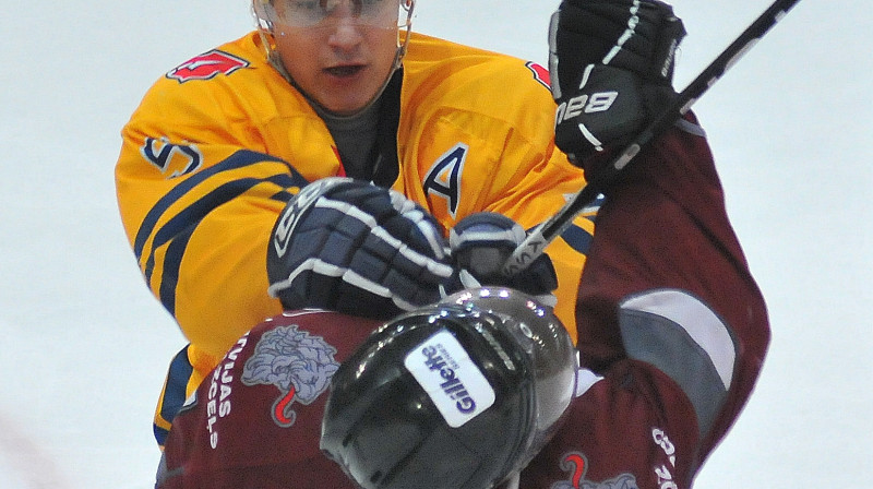 Rīdzinieki šovakar izlaida četru vārtu pārsvaru
Foto: Romualds Vambuts. Sportacentrs.com