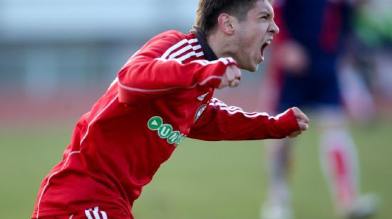 Artūrs Karašausks ticis pie pirmā vārtu guvuma Ukrainā
Foto: Romans Kokšarovs, Sporta Avīze, f64