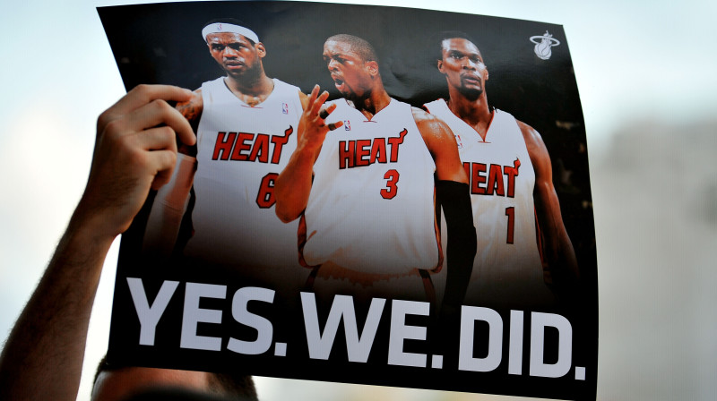 Draugi ir kopā, tikai... prieka maz.

Foto: AFP/AP/Scanpix