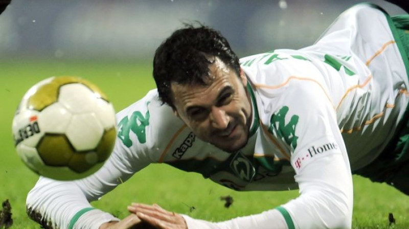 Uz dēļiem "Werder" vienīgo vārtu guvējs Hugo Almeida
Foto: AFP