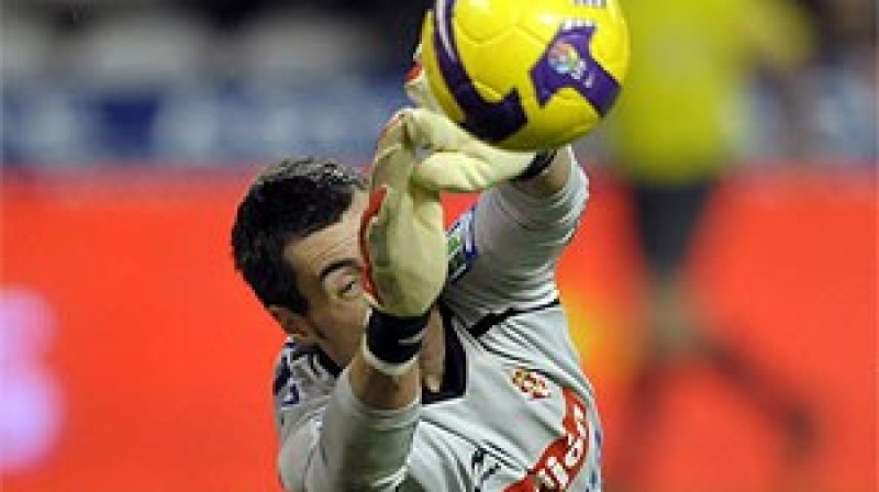 "Sporting" vārtsargs Injaki Lafuente kārtējo reizi glābj savu komandu no nepatikšanām
Foto: marca.com