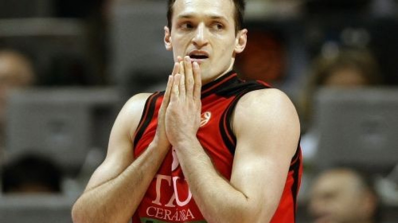 Igors Rakočevičs turpmāk spēlēs ''Efes Pilsen''.
Foto: Reuters