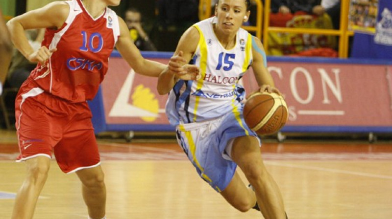 Gunta Baško trešdien guva 10 punktus
Foto: www.fibaeurope.com