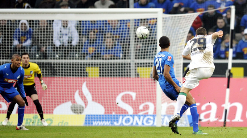 Baumjohans gūst vārtus pret "Hoffenheim"
Foto: AFP