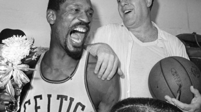NBA leģendas Bils Rasels un Reds Auerbahs