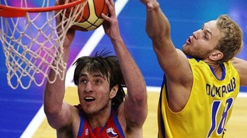 Matjazs Smodišs (ar bumbu)
Foto: cskabasket.com