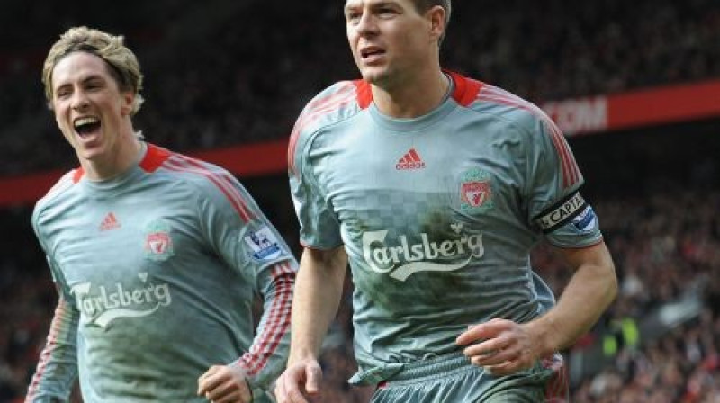 Pa vieniem vārtiem Liverpūles labā guva Fernando Toress un Stīvens Džerards
Foto: AFP