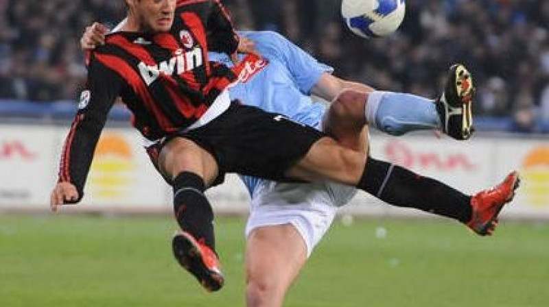 Pato cīņā ar Mateo Kontini
Foto: AFP