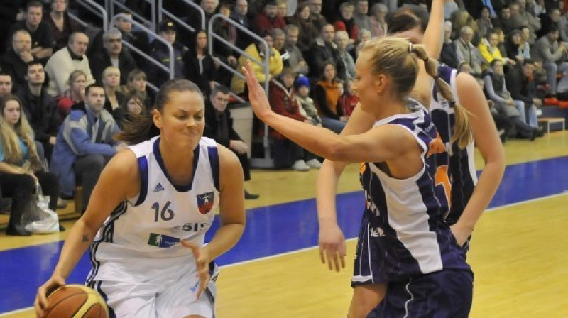 2008./2009. gada sezonā "TTT Rīga" un SK "Cēsis" spēles vidēji apmeklēja 1000 skatītāju
Foto: Romualds Vambuts, eSports.lv