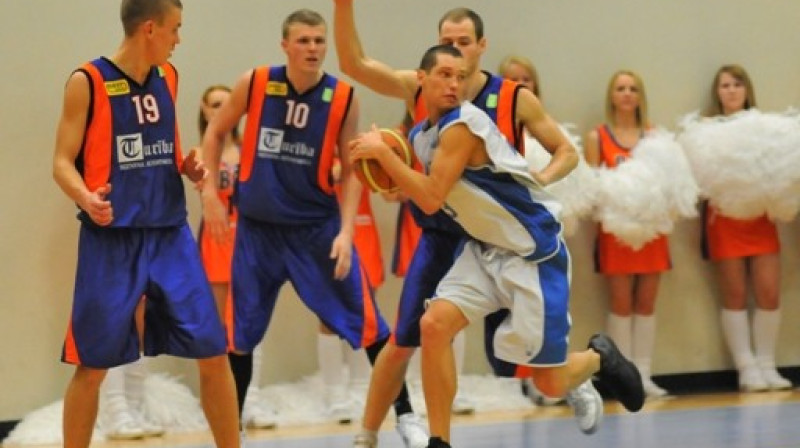 BAT basketblisti šovakar bija pārāki kā uzbrukumā tā aizsardzībā
Foto: Romualds Vambuts, eSports.lv