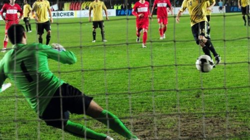 Havi Alonso gūst vārtus 
Foto: AFP