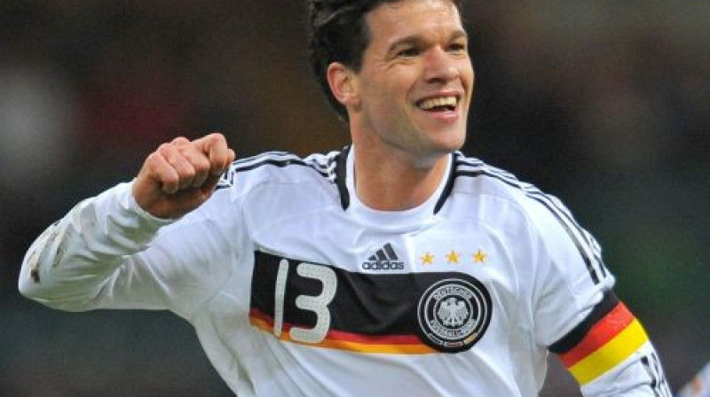 Pirmo vārtu autors Mihaels Ballaks
Foto: AFP