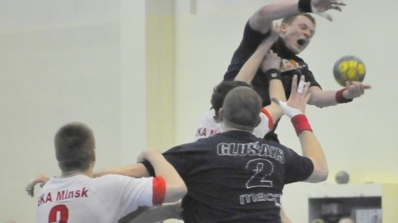 ASK/AB.LV komanda uzbrūk
Foto: Romualds Vambuts