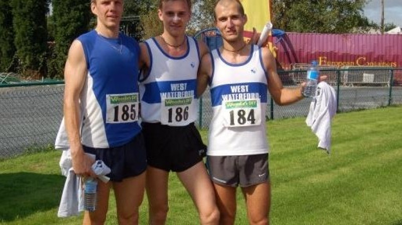 Raivis Zaķis (pa labi)