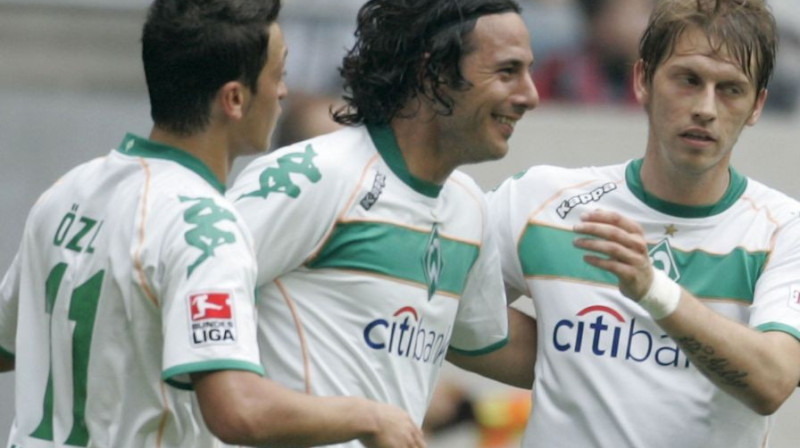 Klaudio Pizaro (centrā) 
Foto: AFP