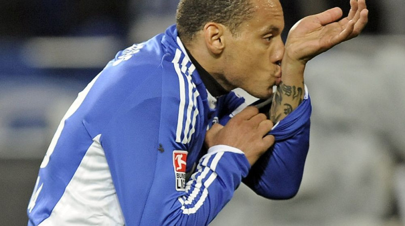 Džermeins Džonss ("Schalke 04") līksmo
Foto: AP