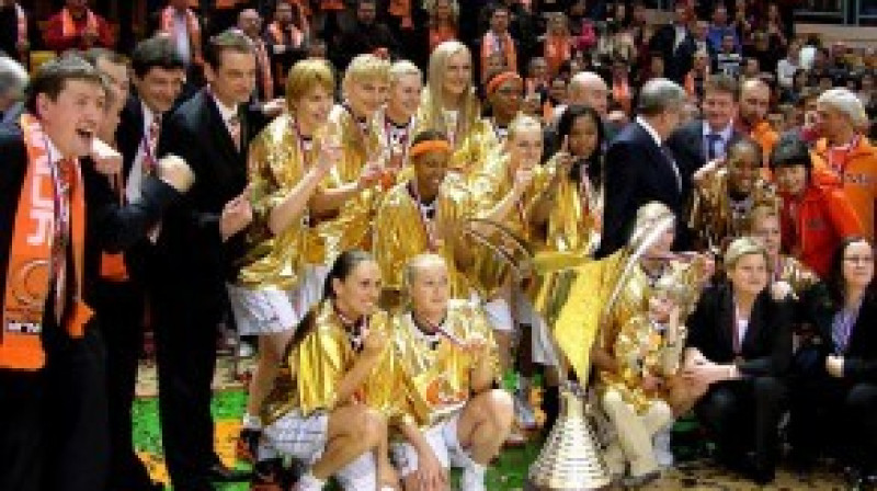 6. martā UGMK savā laukumā izcīnīja Krievijas kausu, 28. aprīlī pievienots Krievijas zelts
Foto: www.basket.ugmk.com