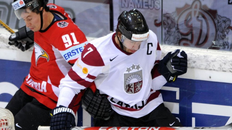 Olivers Zacingers cīņā ar Kārli Skrastiņu
Foto: AFP