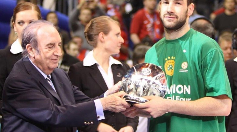 Grieķijas izlases kandidātu sarakstā iekļauts Eirolīgas
''Final Four'' vērtīgākais spēlētājs Vasilis Spanulis.
Foto: euroleague.net