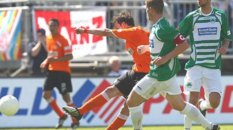 "Mainz 05" spēlētājs Markuss Felners gūst izšķirošos vārtus
Foto: www.bundesliga.de
