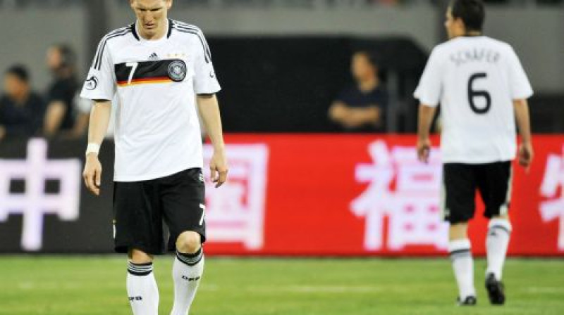 Bastians Švainštaigers ar nokārtu galvu pēc mača pret Ķīnu