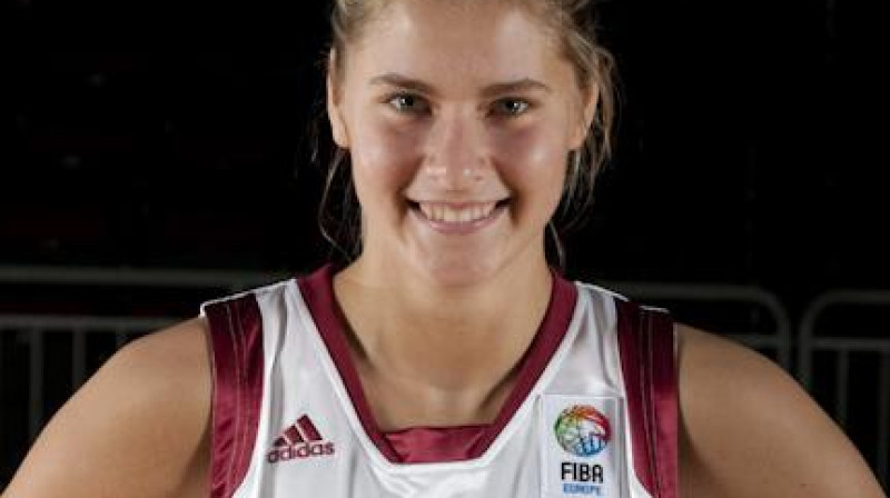 Elīna Babkina
Foto: EuroBasketWomen2009.com