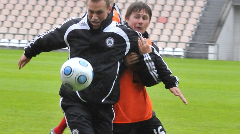 Aleksejs Višņakovs ar aktivitāti un gūtajiem vārtiem,
iespējams, atkal pietuvojies pamatsastāvam
Foto: Romualds Vambuts, eSports.lv