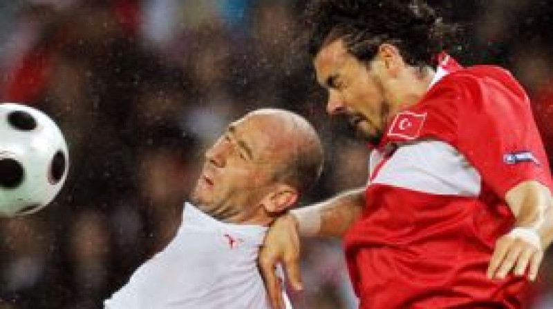 Servets Cetins cīņā ar Janu Kolleru
Foto: AFP