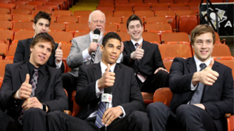 NHL drafta kandidāti un TV komentētājs Dons Čerijs
Foto: AP