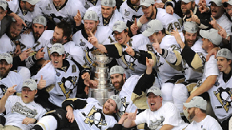 NHL šīs sezonas čempiomi - Pitsburgas "Penguins"
Foto: AP