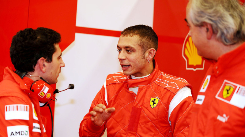 Valentīno Rosi "Ferrari" nomentē
Foto: AFP